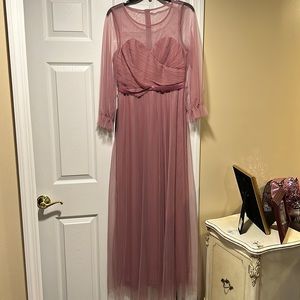 Mauve/purple gown